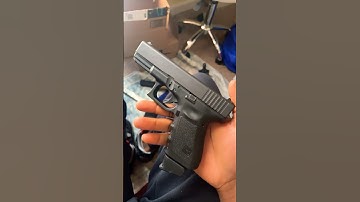 This a prop gun actually🤷🏾‍♂️ #suscribe #glock #shortvideo #props #explore