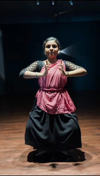 uyirin uyire...❤️ #bharathanatyam #dance #dancer #tamilsong #uyirinuyire #classical #love #dancelove