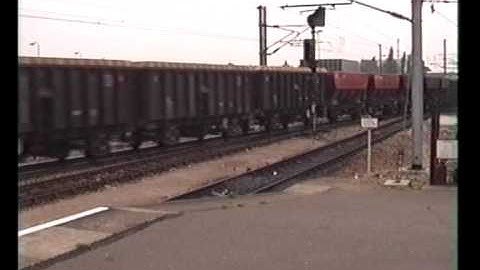 Class 47 on a Speedlink working at Peterborough May 1989.wmv