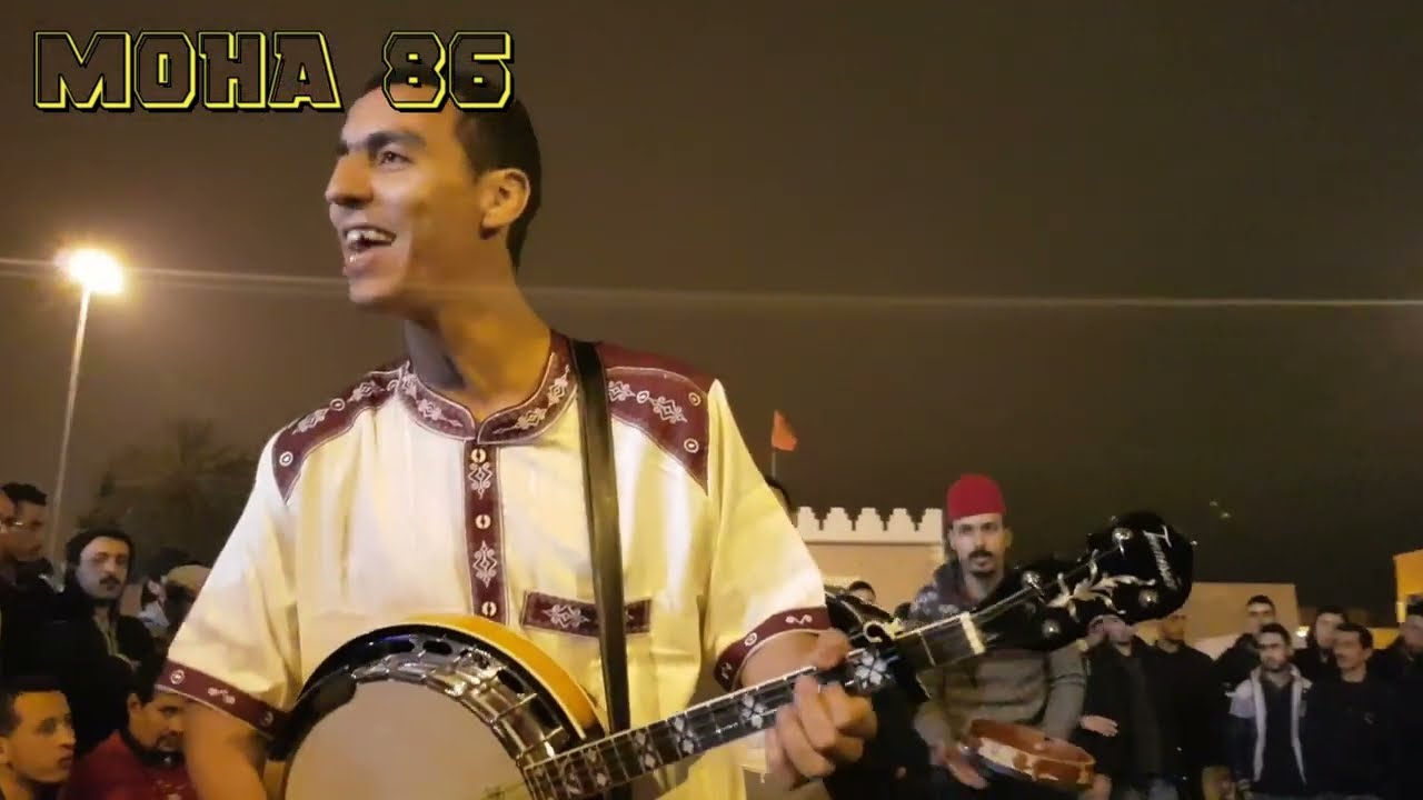 أجواء ليلية رائعة في قلب مدينة تيزنيت مع مجموعة سعيد انازور يبدع بانغام اوتجاجت امراكشي اوتحناوت.