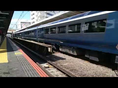 サフィール踊り子戸塚駅通過！