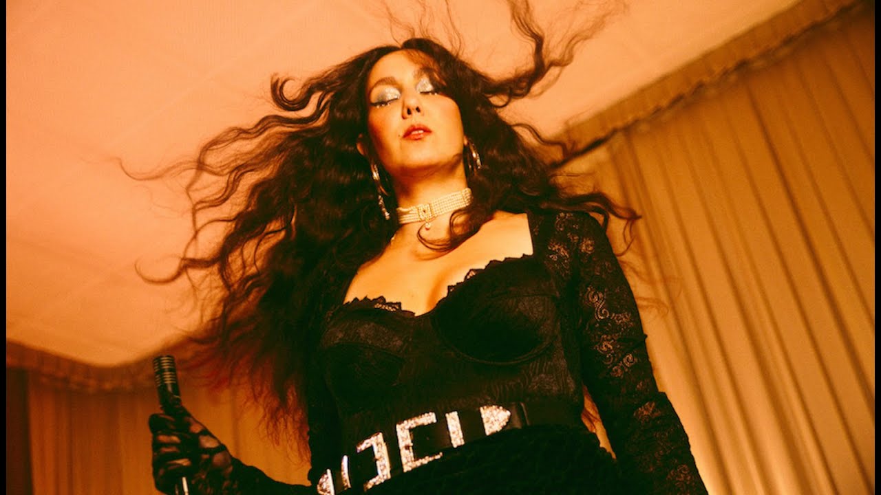 Watch Sarah Maison - DIVAD (Free House Session) on YouTube Watch Sarah Maison - DIVAD (Free House Session) on YouTube