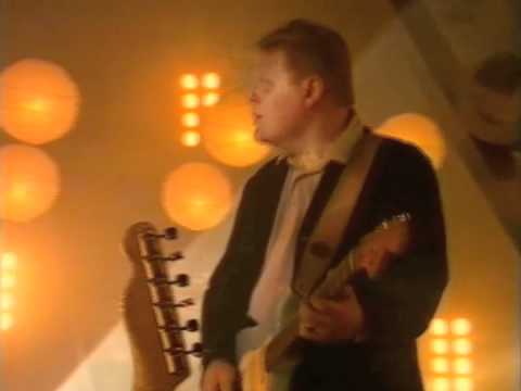 Agents / Esa Pulliainen - Yksi ainoa ikkuna (Instrumental) (Live)