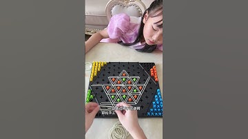 🎲 2-4 player chain triangle chess puzzle game, perfect for the kids at home.