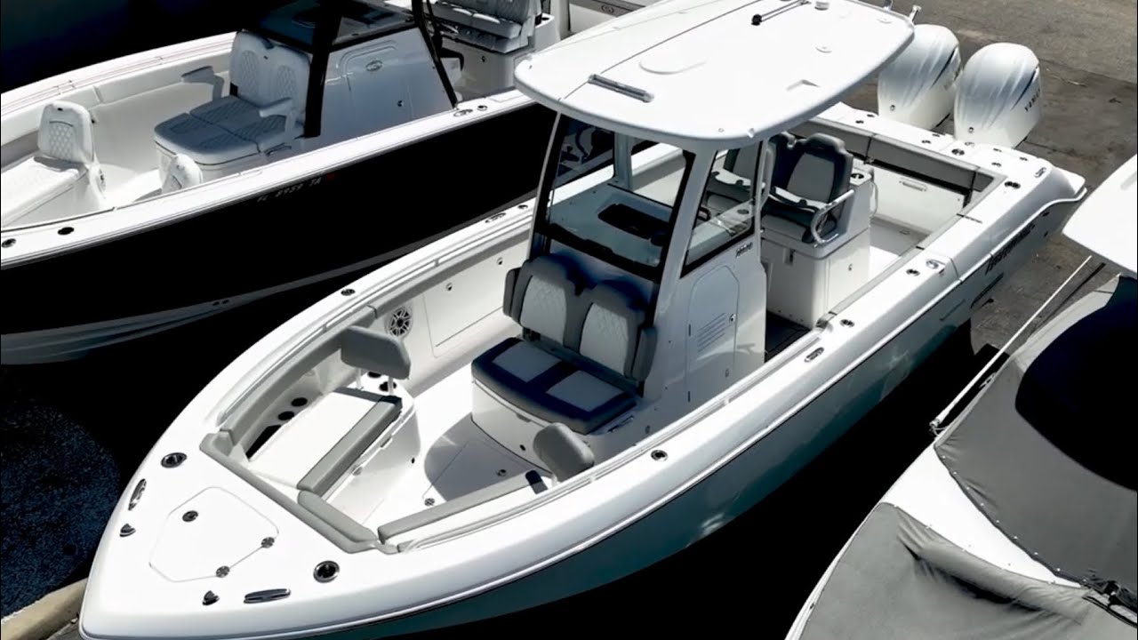 Everglades 285CC walkthrough with Ana Silva