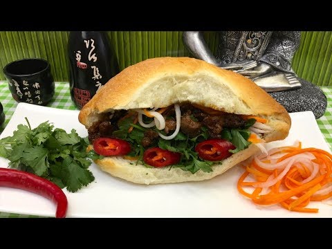 Video: Ochuťte Svůj Recept Banh Mi Horkou Omáčkou Hoss Soss