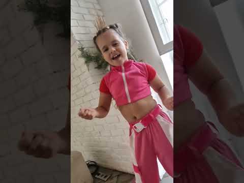ТАНЦУЮ ПОД ТРЕНДОВУЮ МУЗЫКУ