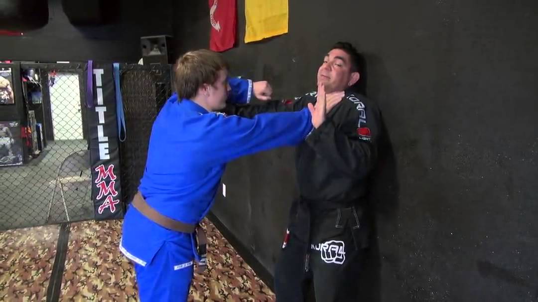 One Arm Choke Attack and Defence by Ron Boiuso - YouTube