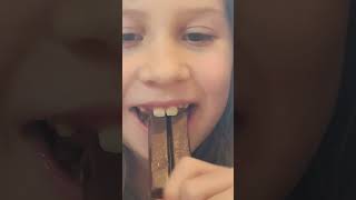 look how I ate the Kit Kat is going to make you so mad music song