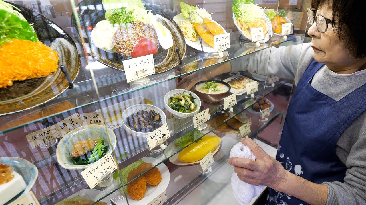 ⁣最強カツカレー！爆弾オムレツ！一手間かけた精鋭おかず達が魅力的すぎる素朴な大衆食堂に密着丨Japanese Good Old Diner