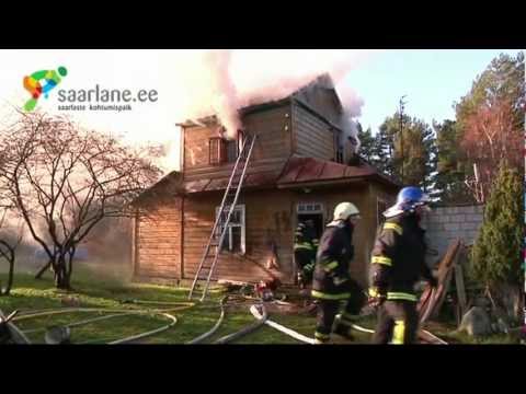 Video: Noormees Põles Poisi Poolt Surma