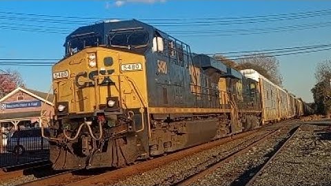 CSX 5480 ES40DC leads Loaded Autorack