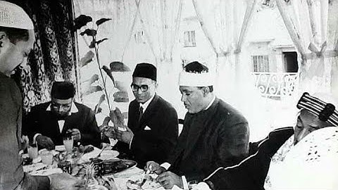 الشيخ عبدالباسط عبدالصمد - سورة آل عمران - استوديو الإذاعة السعودية - فيديو نادر لأول مرة