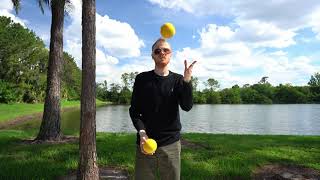 How To Juggle 3 Balls (With POV Slow Motion) screenshot 4