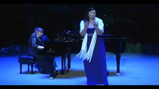 Elaine Alvarez and Elaine Rinaldi perform 'Por Eso te Quiero' by Ernesto Lecuona