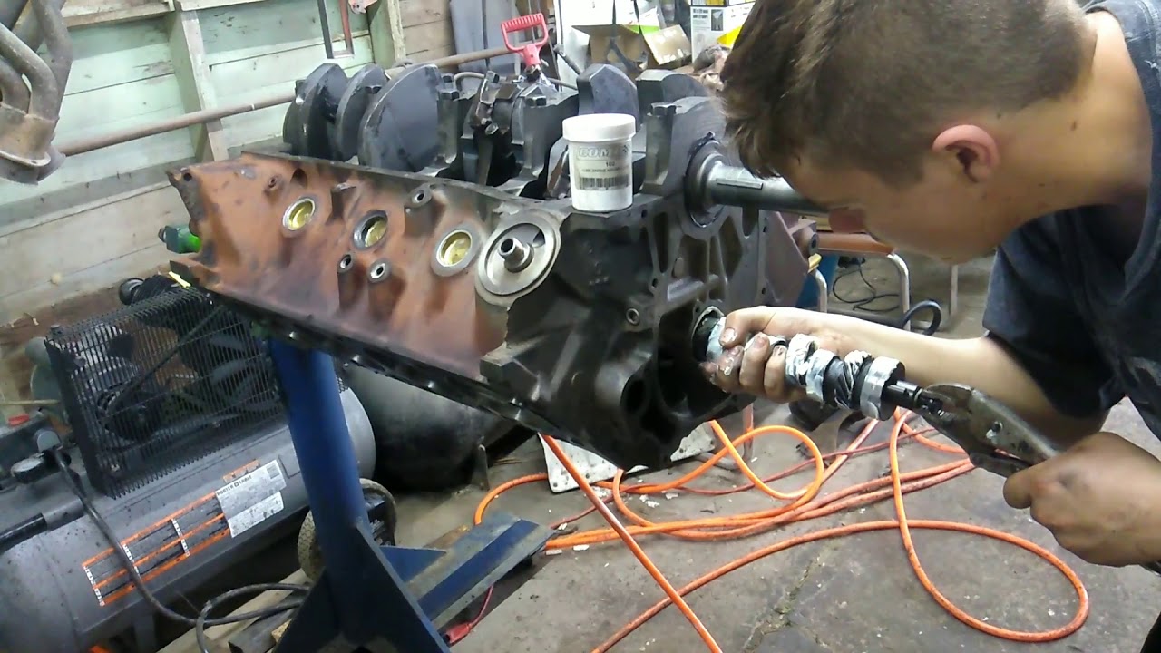 Ford 460 engine build "part2" - YouTube