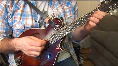 Adding a 4th to a Minor Triad in Root Position on the Mandolin