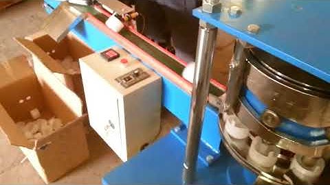 5 gallon caps assembly lining machine automatic water cap liner máquina de revestimiento de tapas