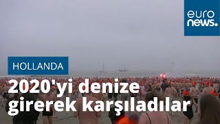 Video Binlerce Hollandalı Yeni Yıl Geleneği Için Soğuk Denize Girdi