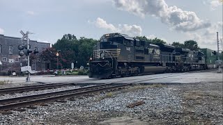 NS 1148 Loud SD70ACe Leads NS 282 Intermodal Train Spartanburg SC