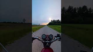 Dirt, dust, and two-stroke and that deer #motovlog #rd350 #motorycles #dirtbike