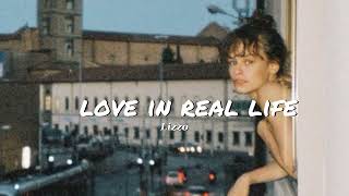 Vietsub Love In Real Life - Lizzo Resimi