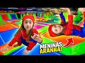 MINHAS FILHAS VIRARAM AS MENINAS-ARANHA! - PAI TAMBÉM VLOGA