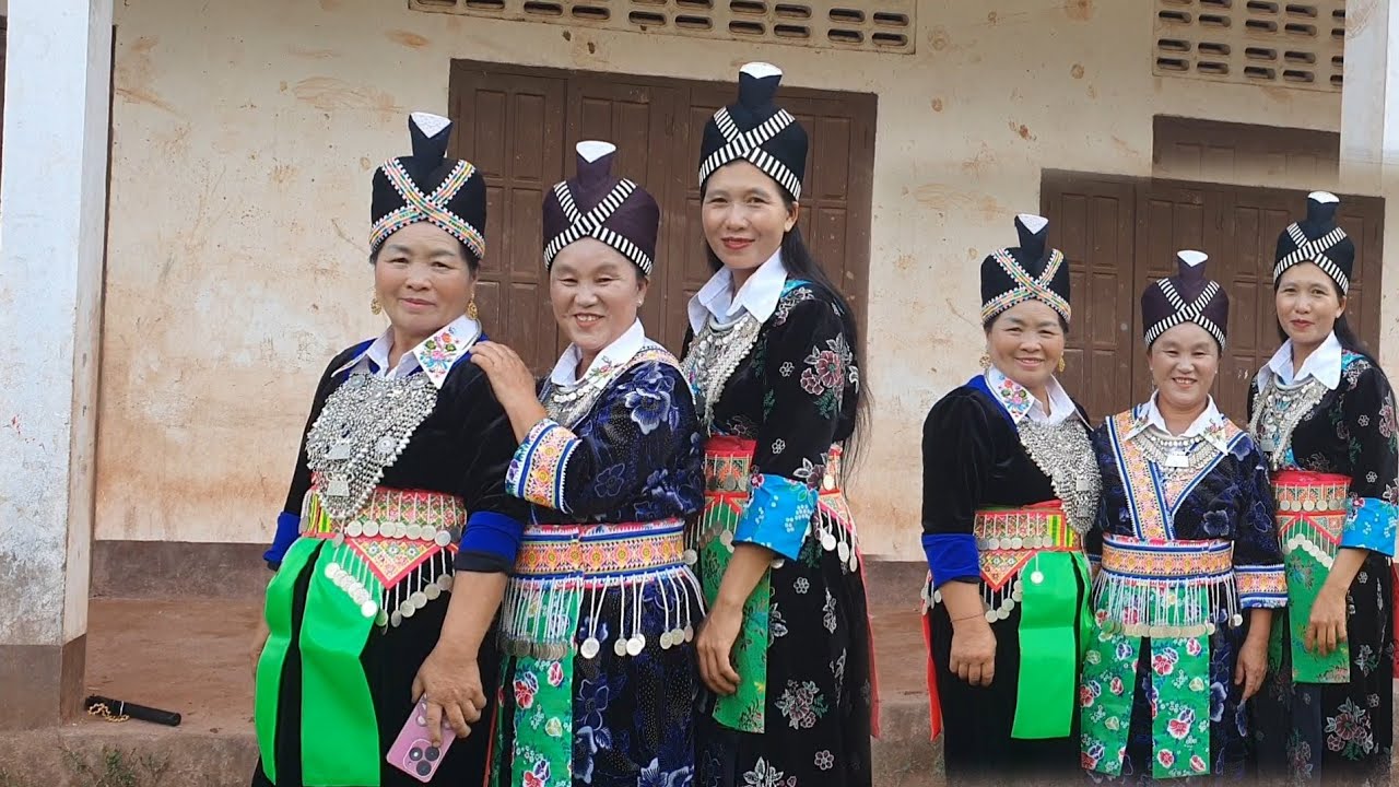 tau 20 lub xyoo tsis tau hais kwv txhiaj li lawm ces hnub no hais ib txoj rau peb mloog os 