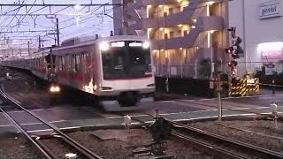 東急5050系4000番台4113編成4・5号車QSEAT各停湘南台行　二俣川駅到着