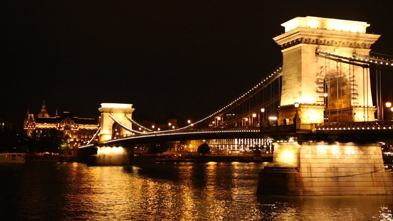 Sz chenyi Chain Bridge  Budapest  s most iconic bridge  