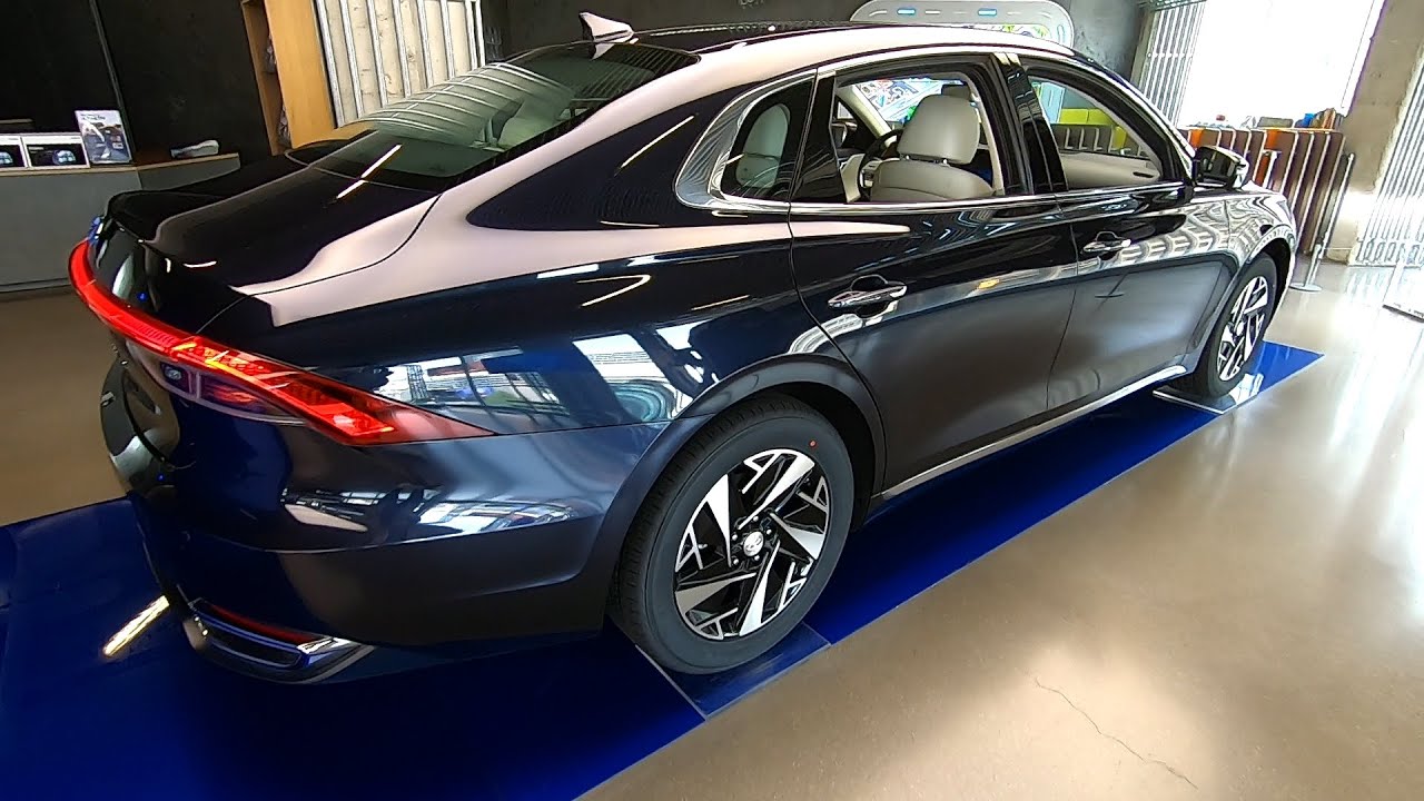 2022 Hyundai Azera Hybrid Exterior & Interior | Walkaround - Youtube