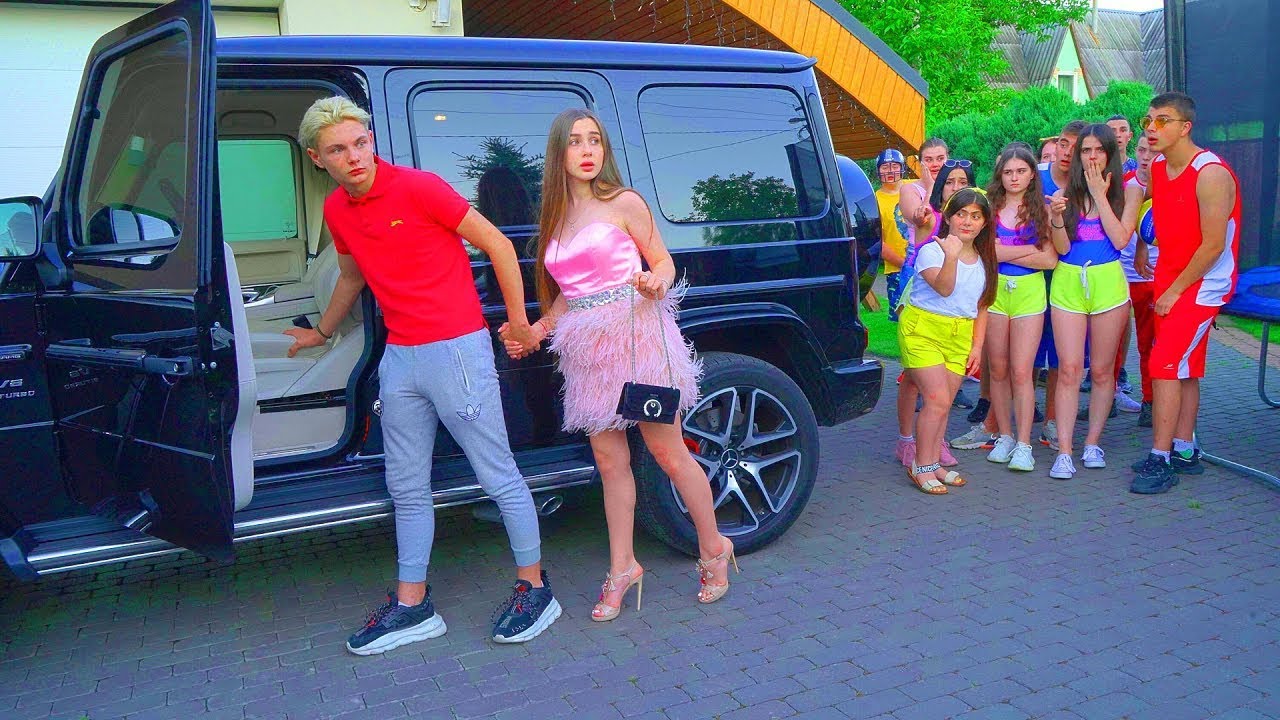 Η ΝΤΙAΝΑ ΚΑΙ Ο ΜΠΑΣΚΕΤΜΠΟΛIΣΤΑΣ EΧΟΥΝ ΚΡΥΦO ΡΑΝΤΕΒΟY ΓΙΑ ΚΑΛΟΚΑΙΡΙΝH ΚΑΤΑΣΚHΝΩΣΗ!