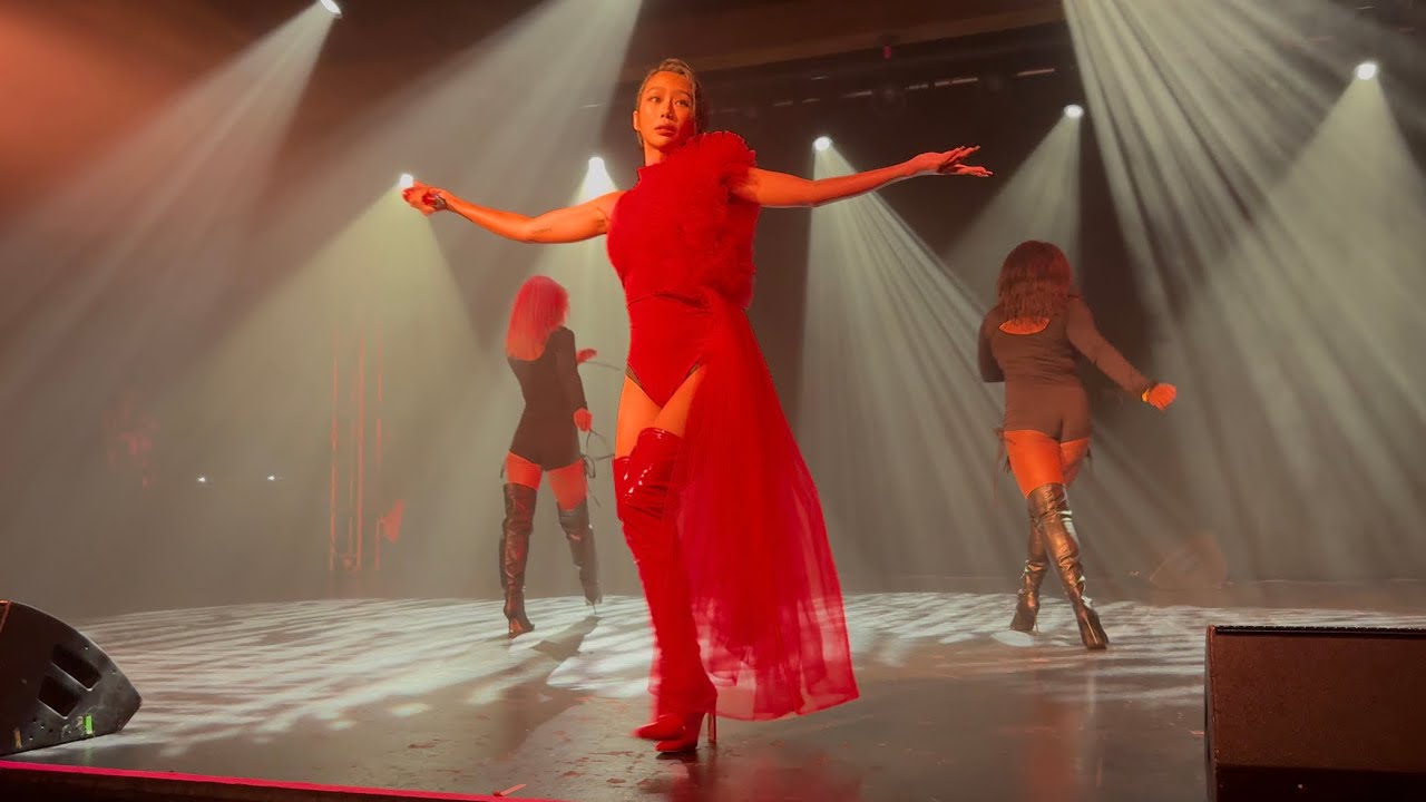 HYOLYN ‘Dally’ Enchanted Halloween in Seattle 효린 241103 4K