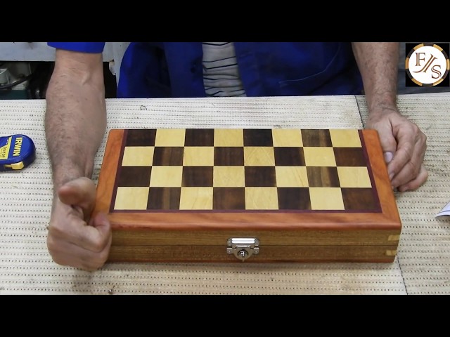 Tabuleiro de dama/xadrez em madeira veja como fazer..( Wooden board /  checkerboard see how to do it. 