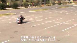 車重450kg超の大型バイクを軽々と乗りこなす149cmの女の子