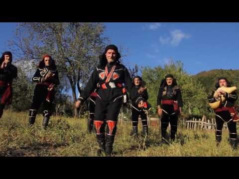 განდაგანა, ანსამბლი \"ფესვები\"