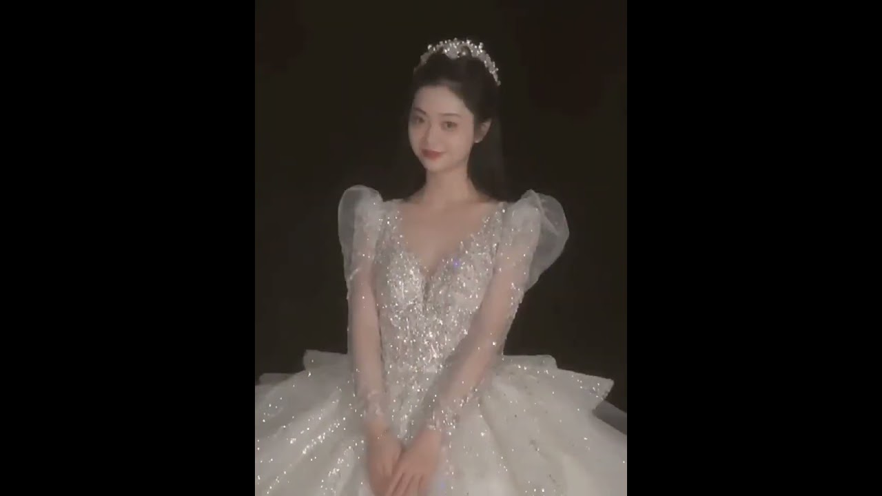 ウェディングドレス 長袖 レース プリンセスライン 可愛い キラキラ 