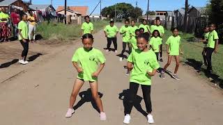 Shake it off Born in Africa dance Resimi