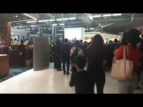 Lisa blackpink suvarnabhumi airport ตัวจริงสวยมาก