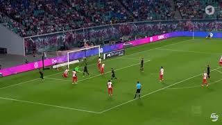 Jamal Musiala Perfect Knee Slide