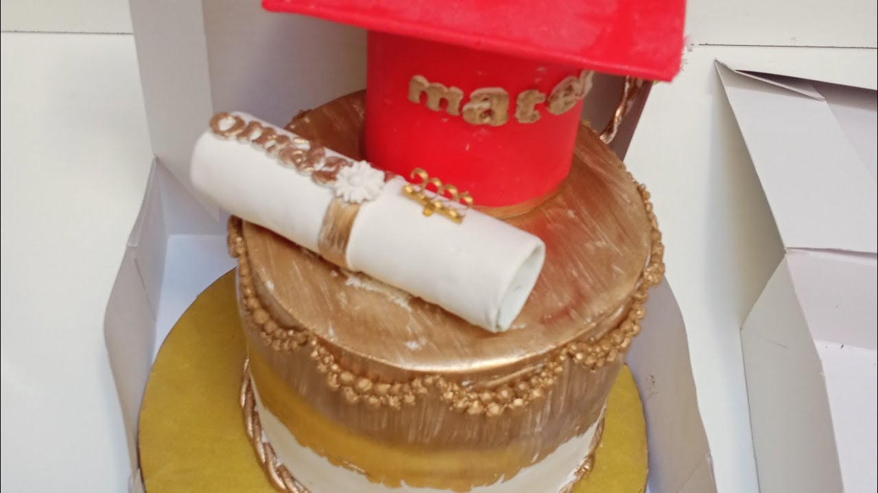 Graduation Cake Design