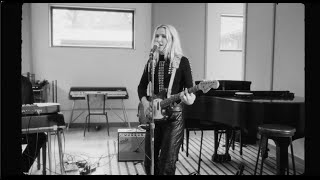 Natalie Bergman - My Home Is Not In This World (Live)