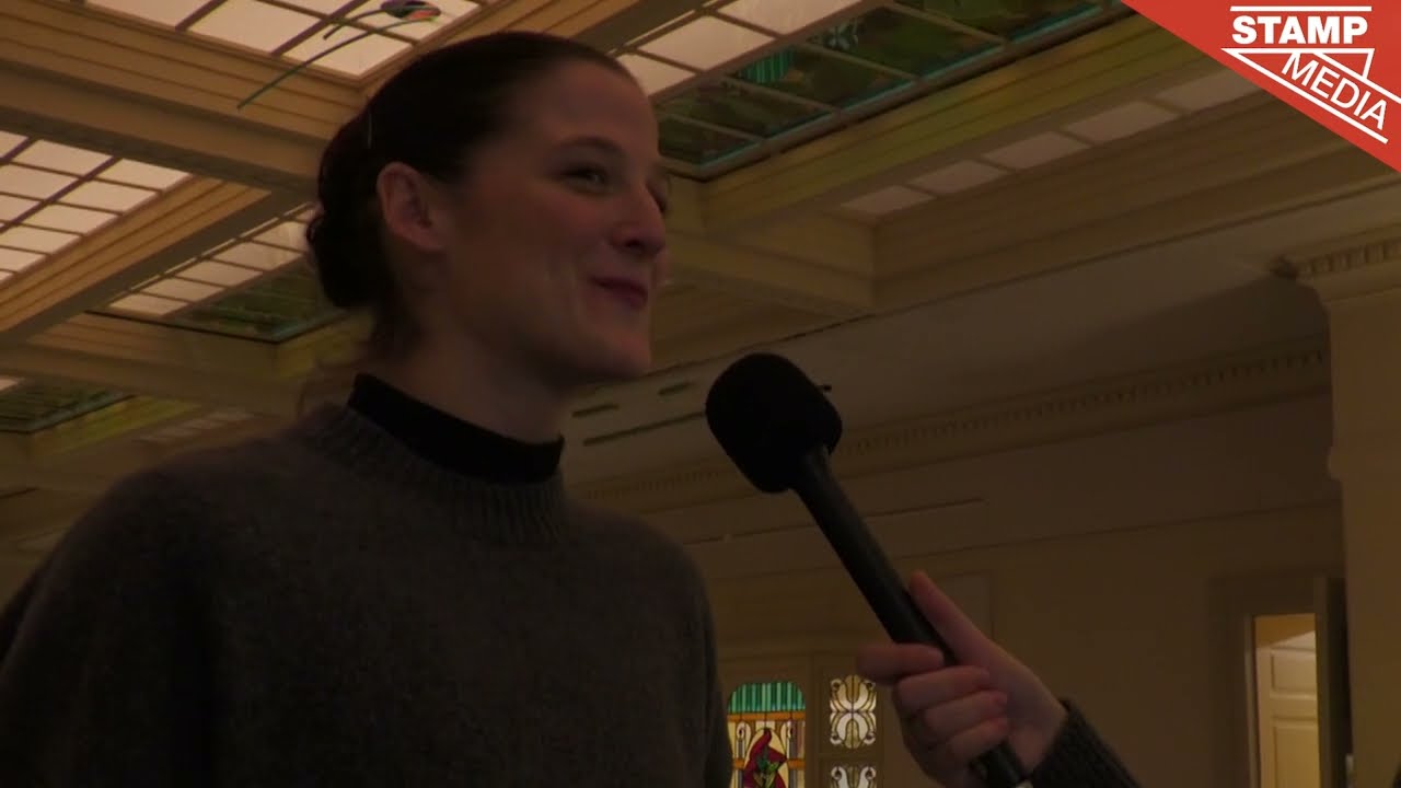 Nora Monsecour: "Onzekerheid kan je soms juist meer uit je tent lokken"