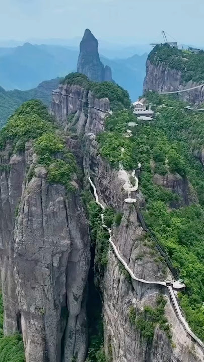 Shenxianju Landscape Park: A Heavenly Escape