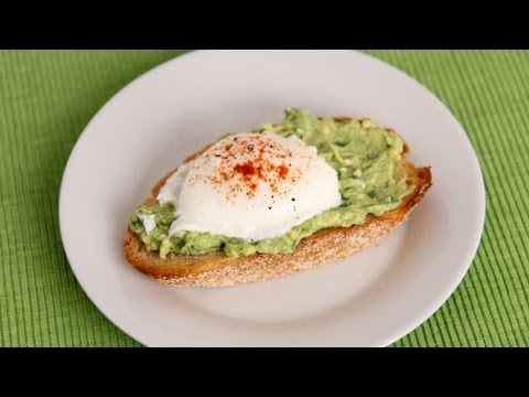 Video: Avocado Toast With Poached Egg
