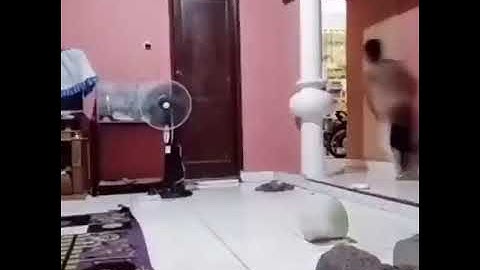 lucu bikin ngakak main jelangkung malah lari sampai ke dodoran #shorts