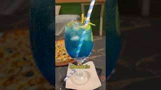 Apartment ke first floor par Cafe