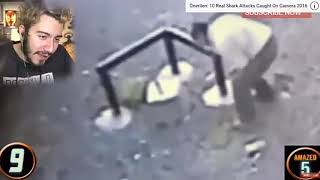 Enes Batur Gerizekalı Diyip Havaya Kafa Atan Adam Izliyor