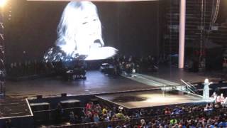 Adele said to a fan to stop filming her!!! Amazing! Wealth