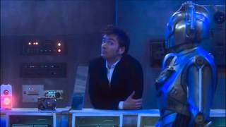 Doctor Who - The Age of Steel - The Doctor defeats the Cyber Controller Resimi